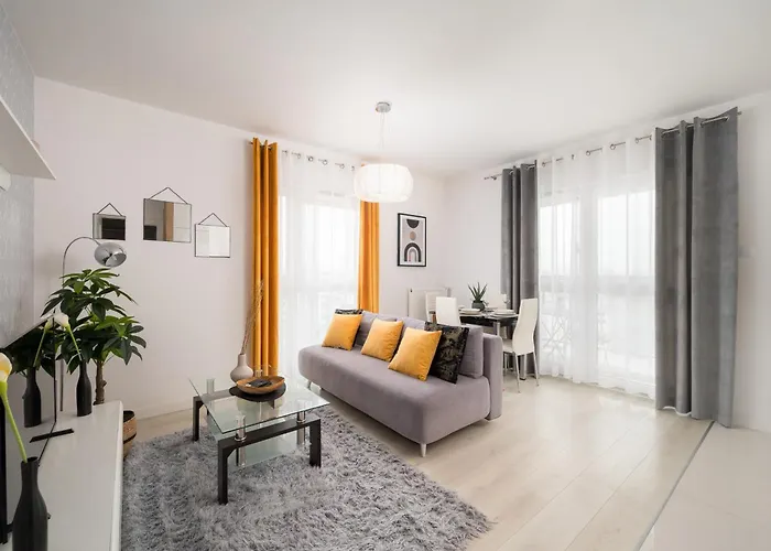 Rondo Wiatraczna Deluxe Apartment